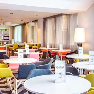 Hotel Ibis Styles London Heathrow Airport